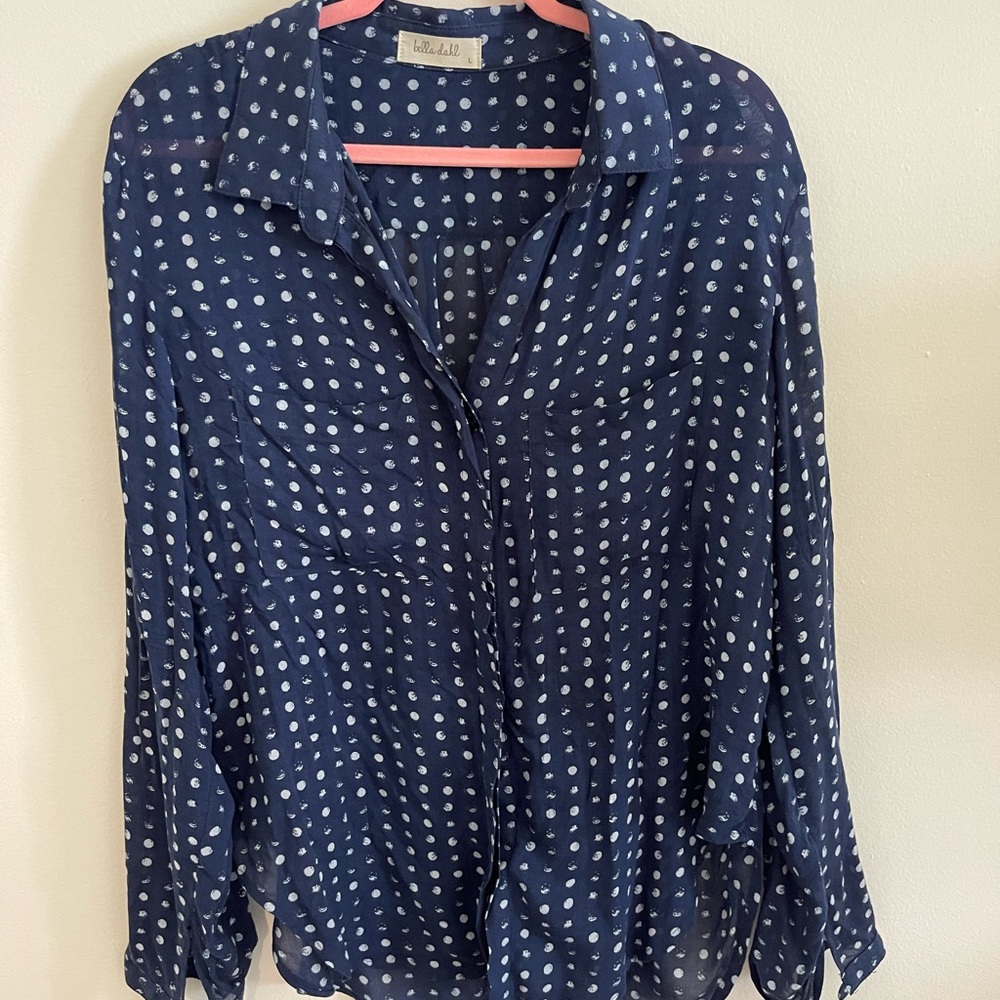 Bella Dahl size L polka dot, dark blue button down top